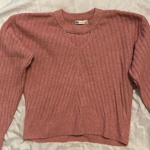 Keyhole sweater. Pink M